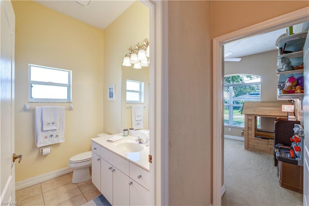 3208 1st Pl, Cape Coral, FL 33914-29