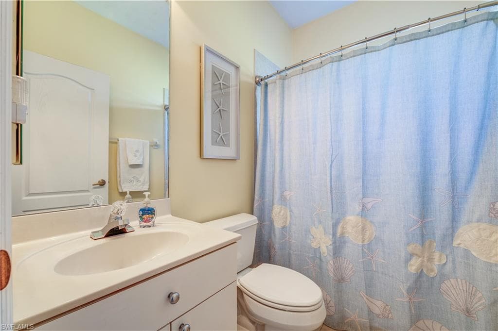 3208 1st Pl, Cape Coral, FL 33914-32