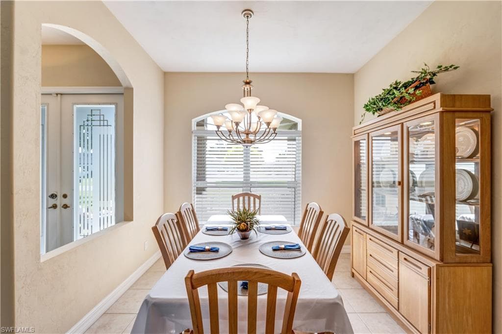 3208 1st Pl, Cape Coral, FL 33914-6