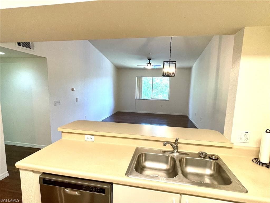 8287 Key Royal Ln 1534, Naples, FL 34119-10