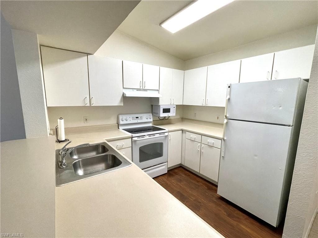 8287 Key Royal Ln 1534, Naples, FL 34119-5