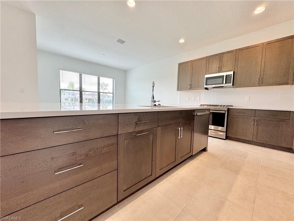 20921 Thistle Leaf Ln, Estero, FL 33928-15