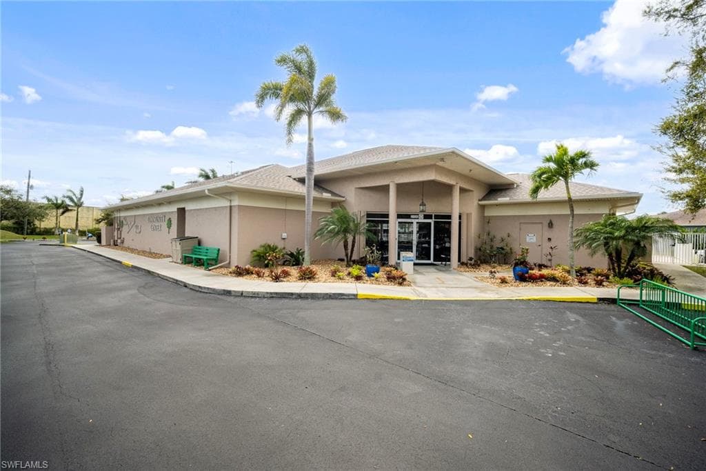 10735 Blue Bimini Cir, Estero, FL 33928-19