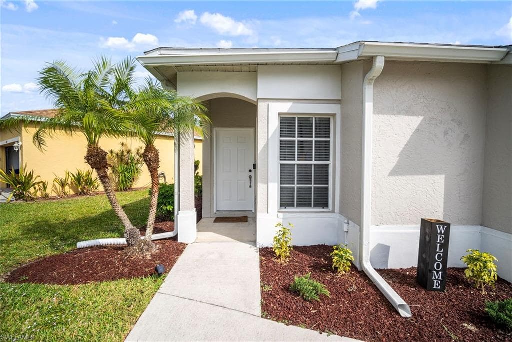 10735 Blue Bimini Cir, Estero, FL 33928-23