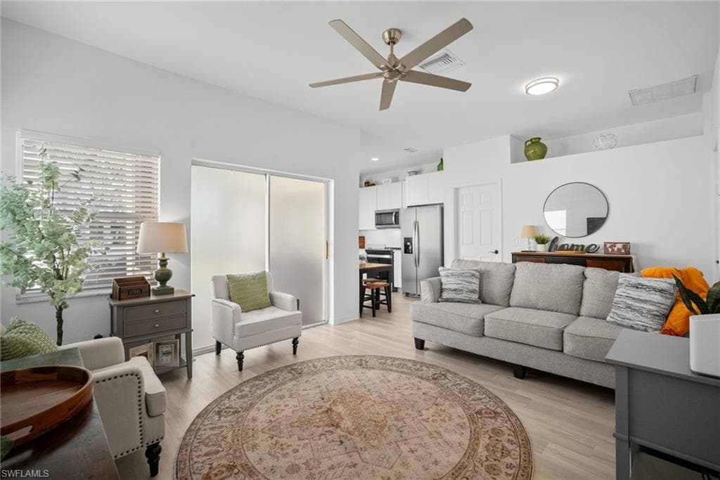 10735 Blue Bimini Cir, Estero, FL 33928-5