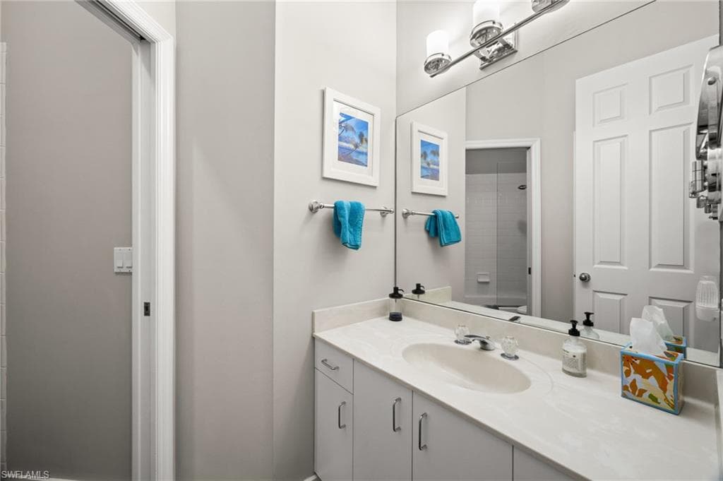 15143 Seabreeze Cove Cir, Fort Myers, FL 33908-35