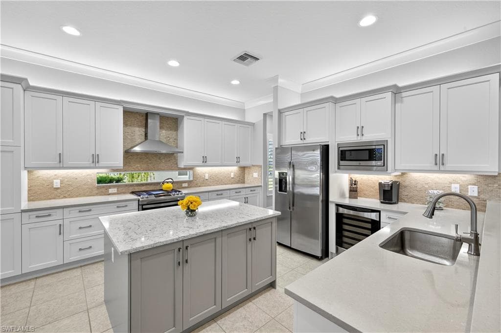 28514 Wharton Dr, Bonita Springs, FL 34135-18