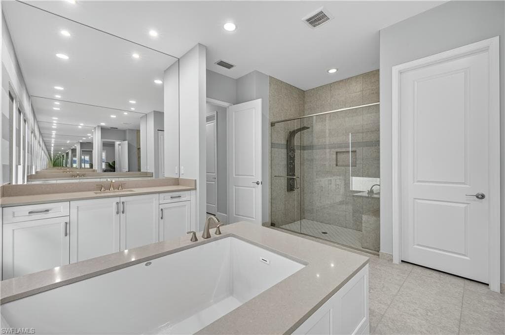 28514 Wharton Dr, Bonita Springs, FL 34135-31