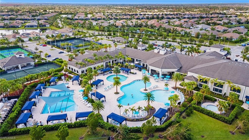 28514 Wharton Dr, Bonita Springs, FL 34135-7