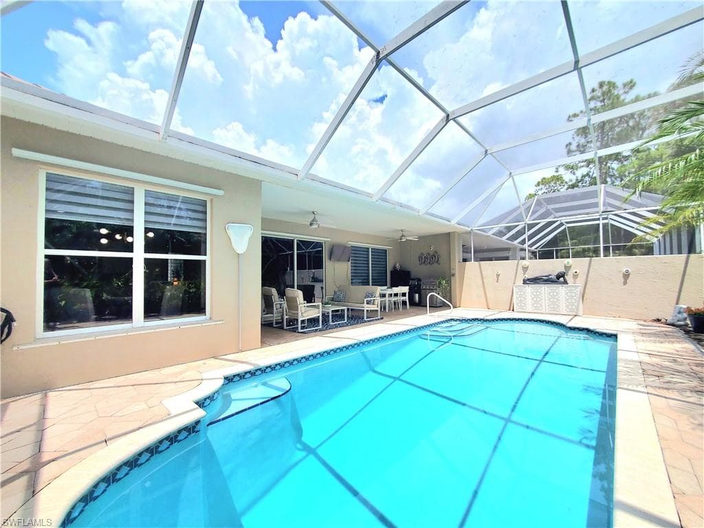 1119 Dorchester Ct 60, Naples, FL 34104-21