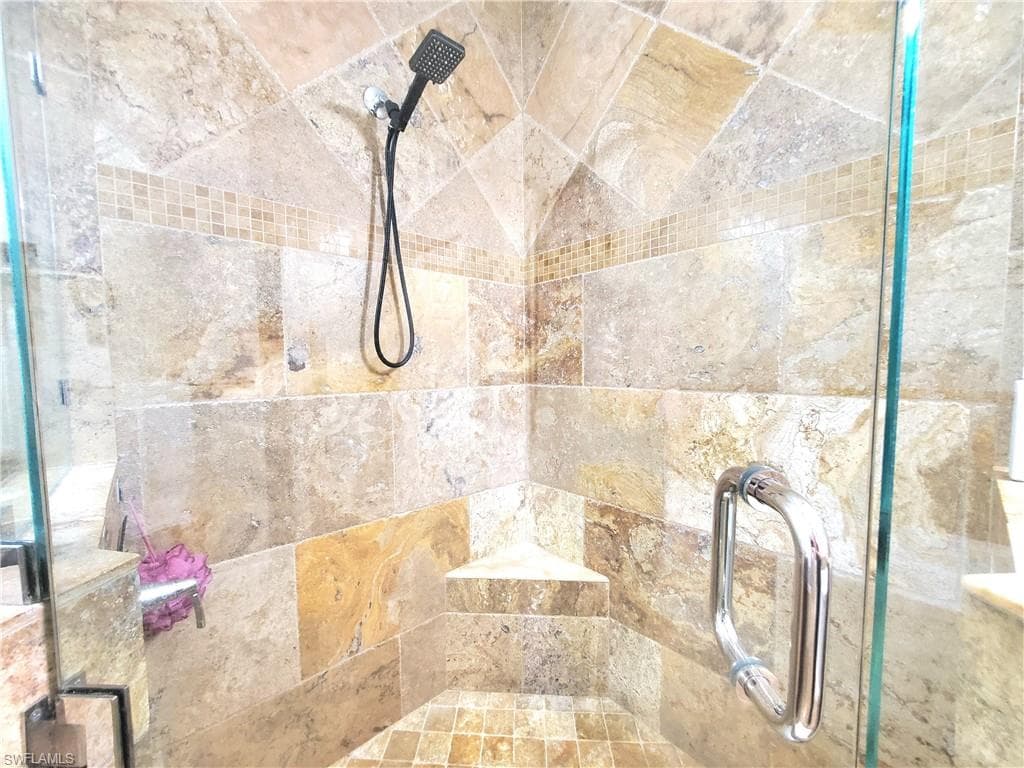 1119 Dorchester Ct 60, Naples, FL 34104-27