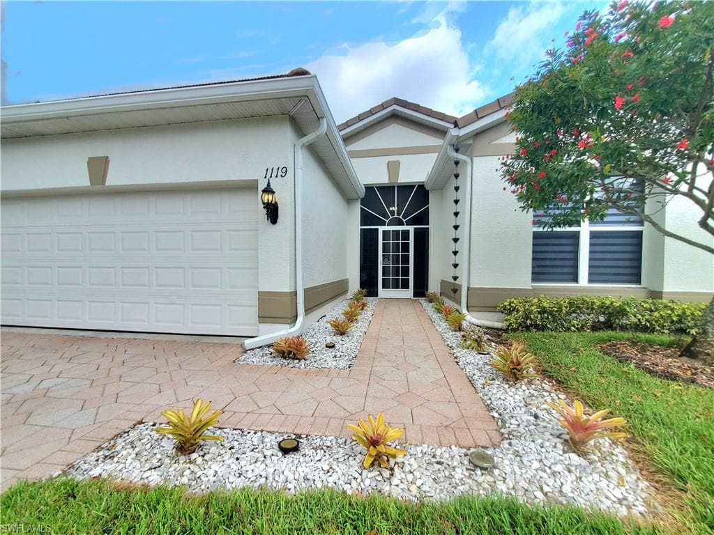 1119 Dorchester Ct 60, Naples, FL 34104-2