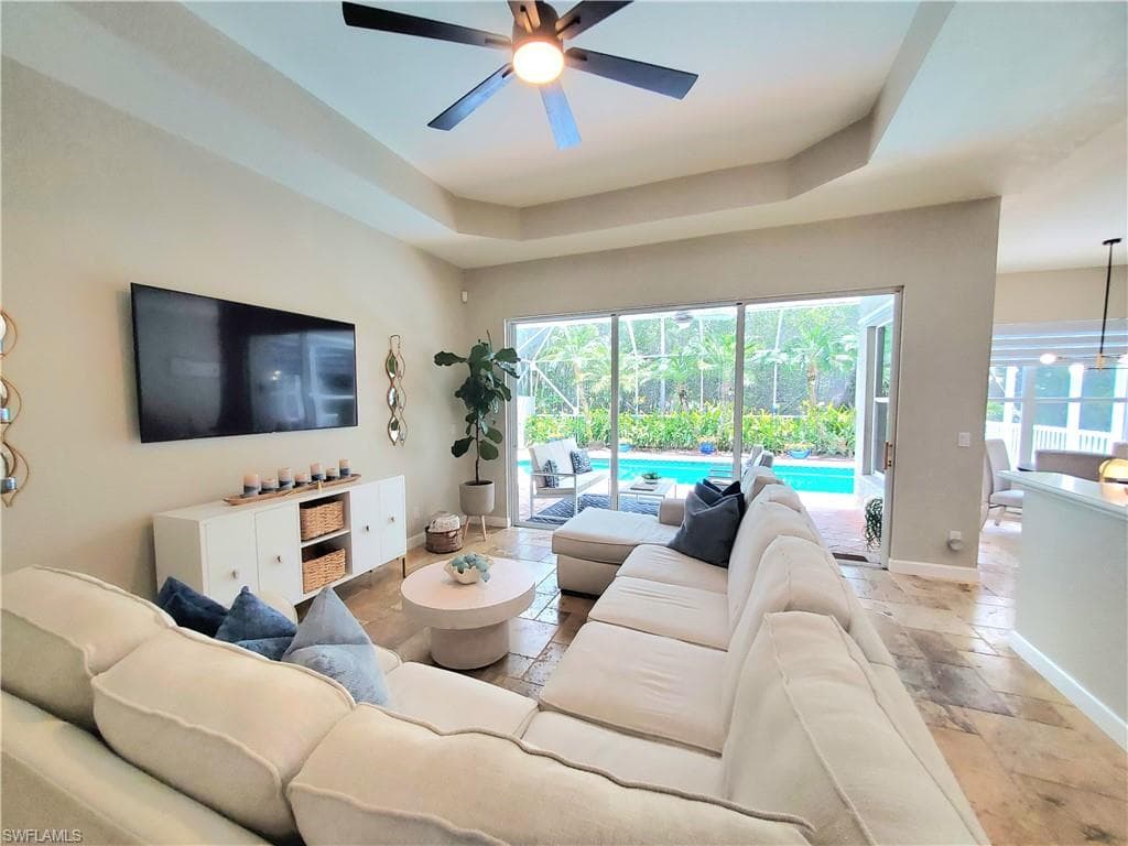 1119 Dorchester Ct 60, Naples, FL 34104-33
