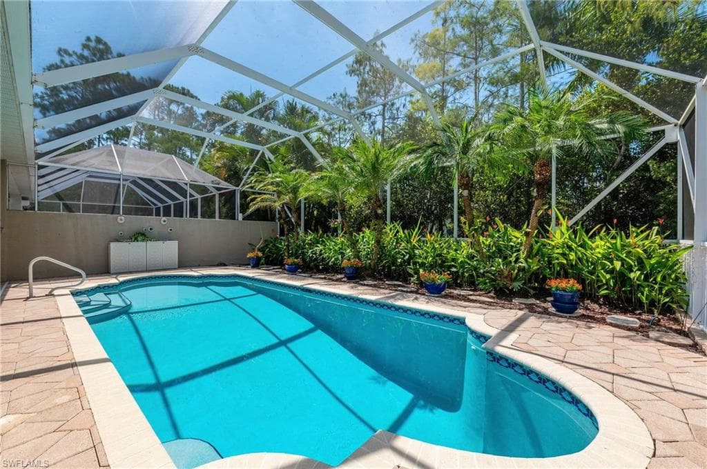 1119 Dorchester Ct 60, Naples, FL 34104-35