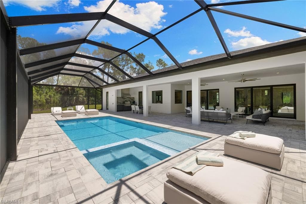 4751 1st Ave SW, Naples, FL 34119-16