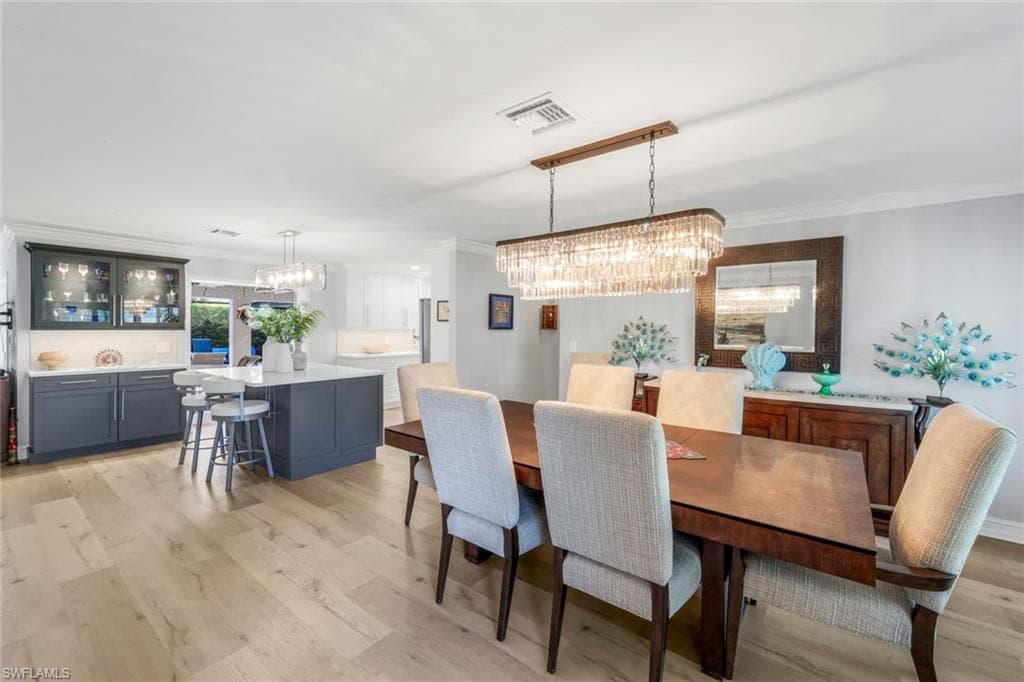 27984 Carl Cir, Bonita Springs, FL 34135-14