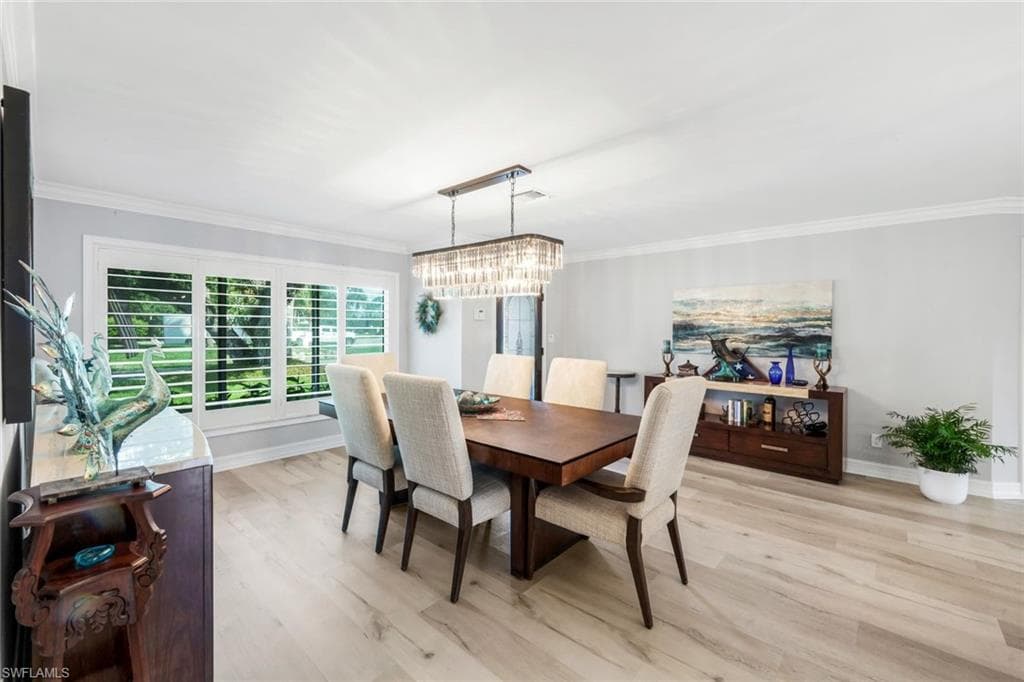 27984 Carl Cir, Bonita Springs, FL 34135-15