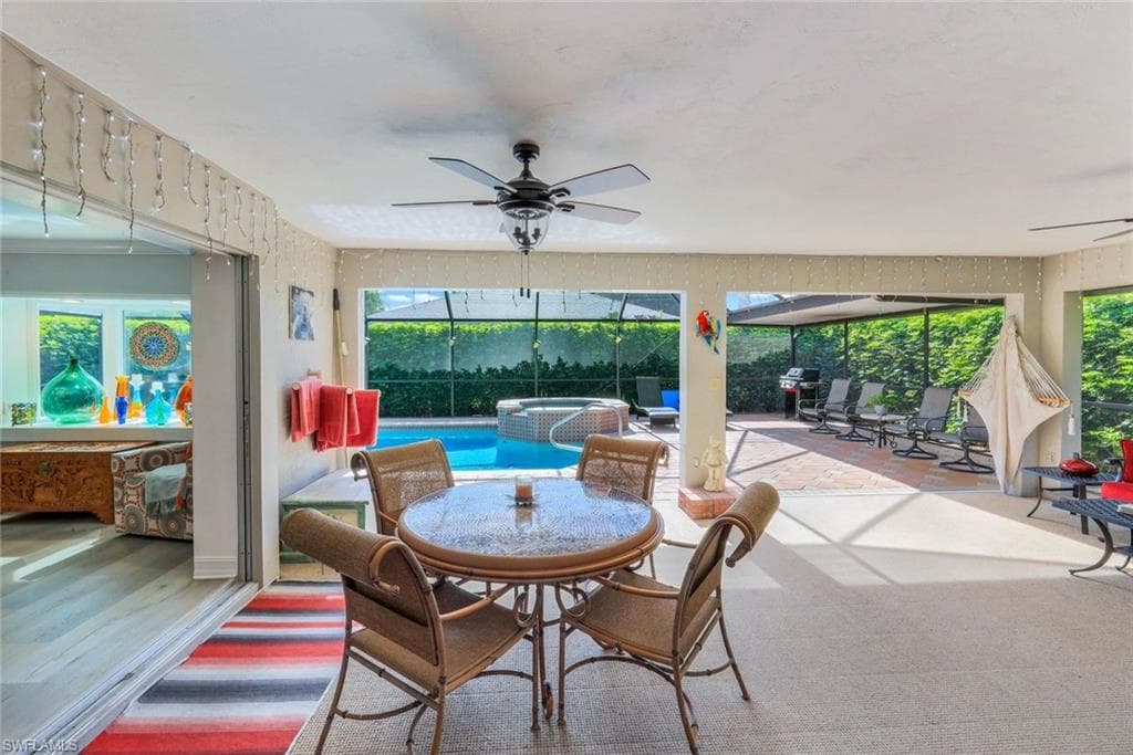 27984 Carl Cir, Bonita Springs, FL 34135-29