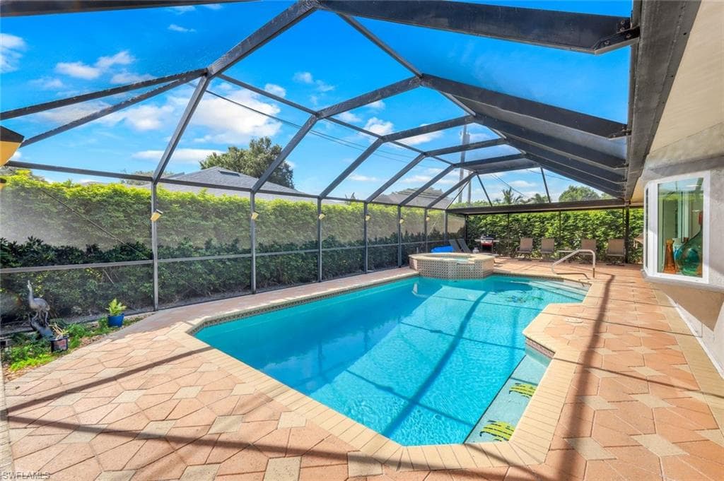27984 Carl Cir, Bonita Springs, FL 34135-34