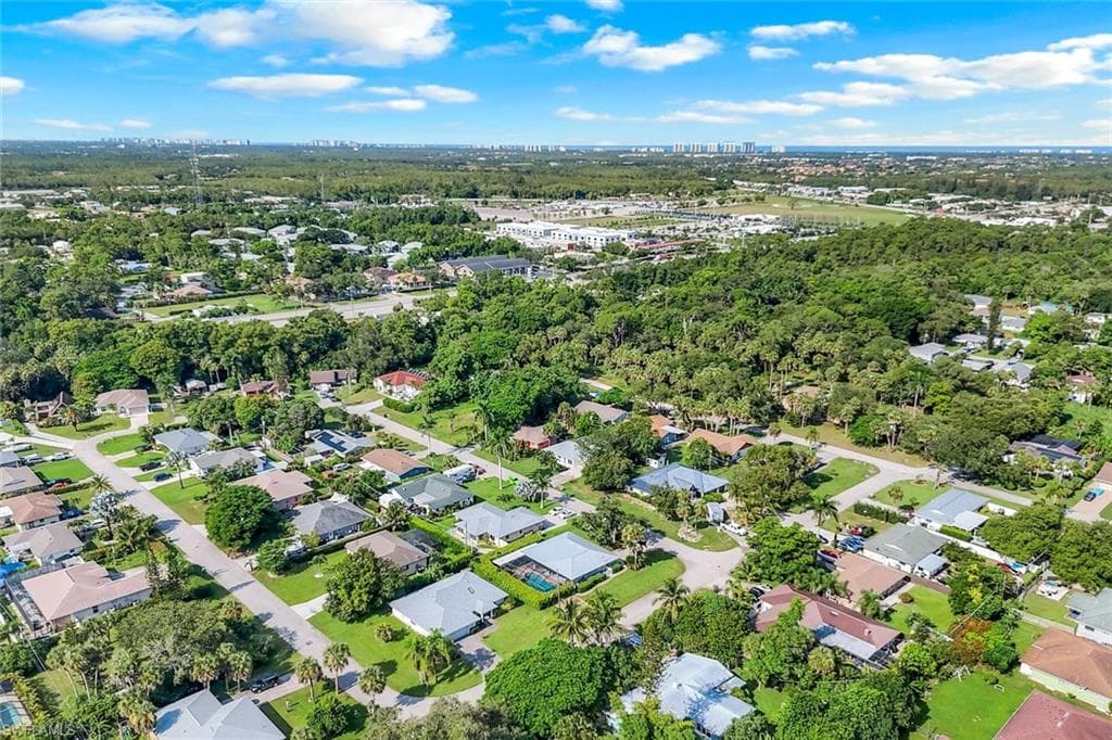27984 Carl Cir, Bonita Springs, FL 34135-39