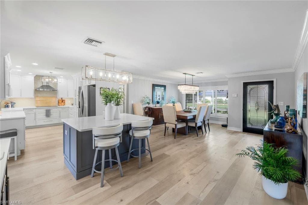 27984 Carl Cir, Bonita Springs, FL 34135-6