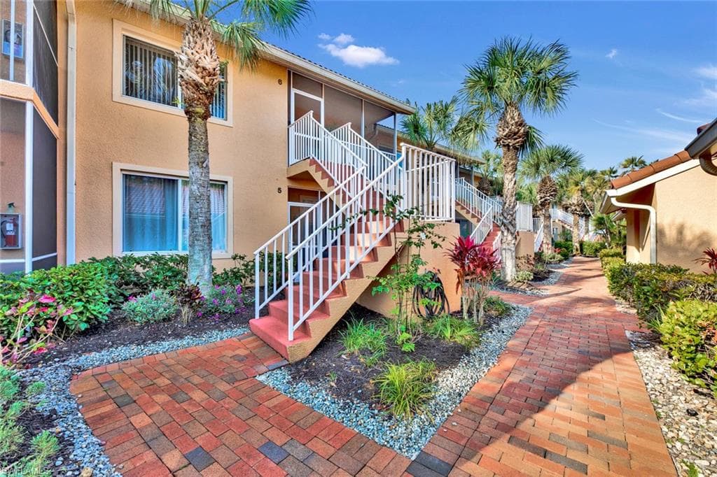 1650 Windy Pines Dr 2705, Naples, FL 34112-7
