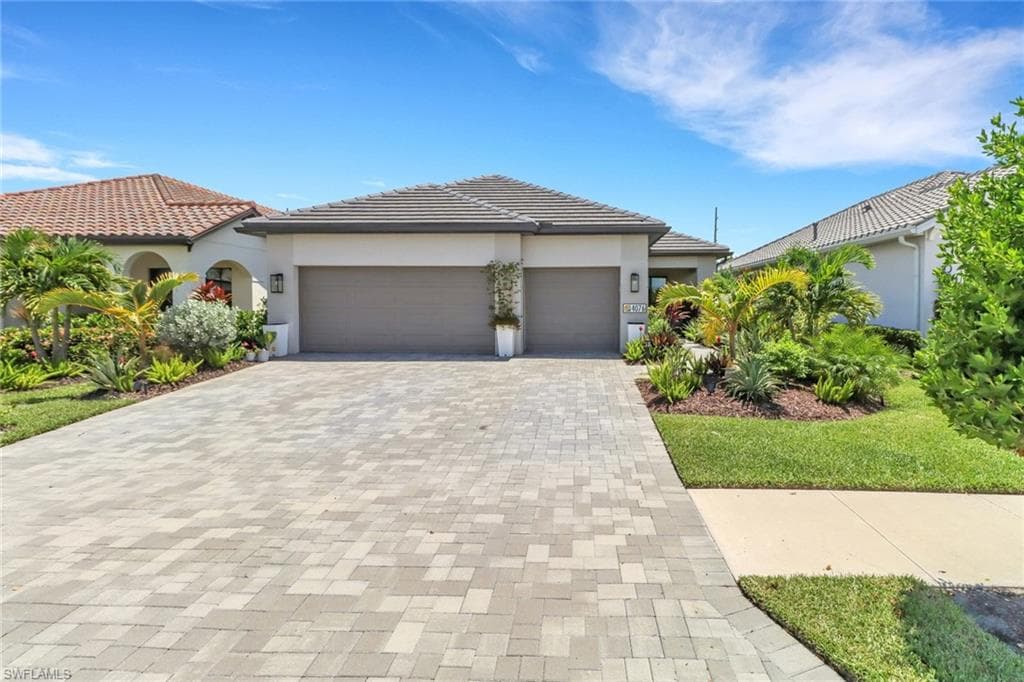4076 Pegasus Way, Naples, FL 34120-1