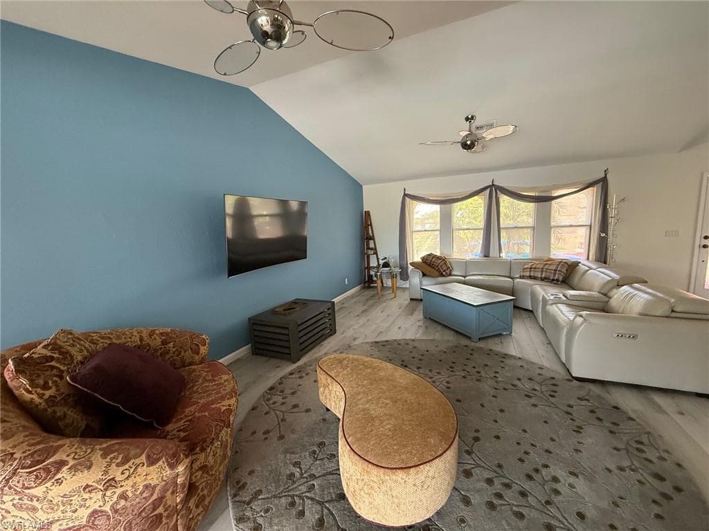 919 Joy Cir, Marco Island, FL 34145-10