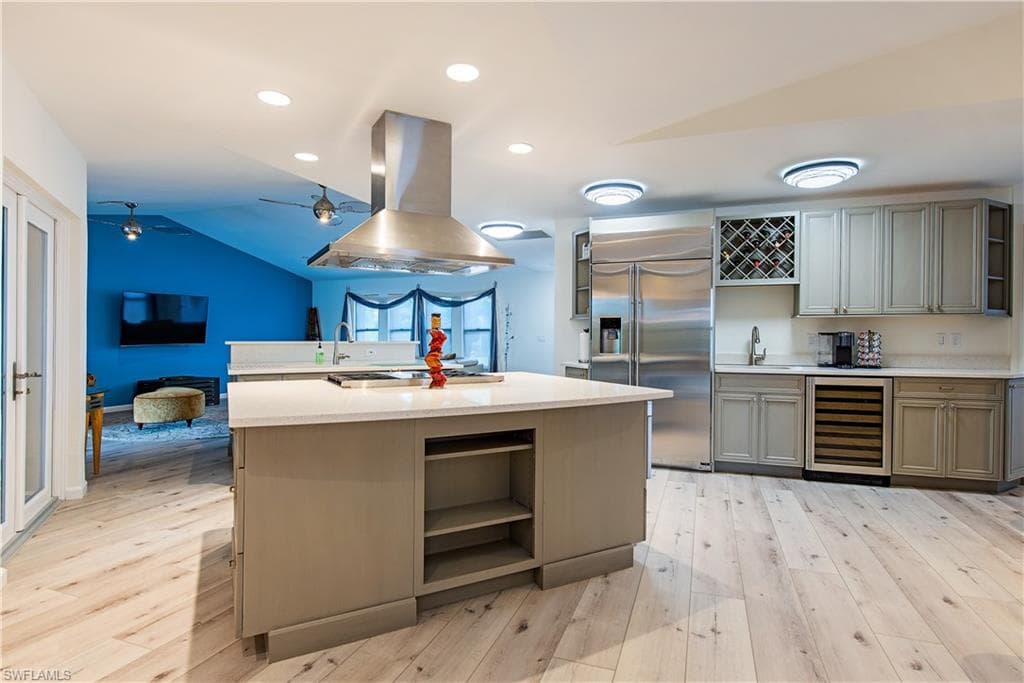 919 Joy Cir, Marco Island, FL 34145-12