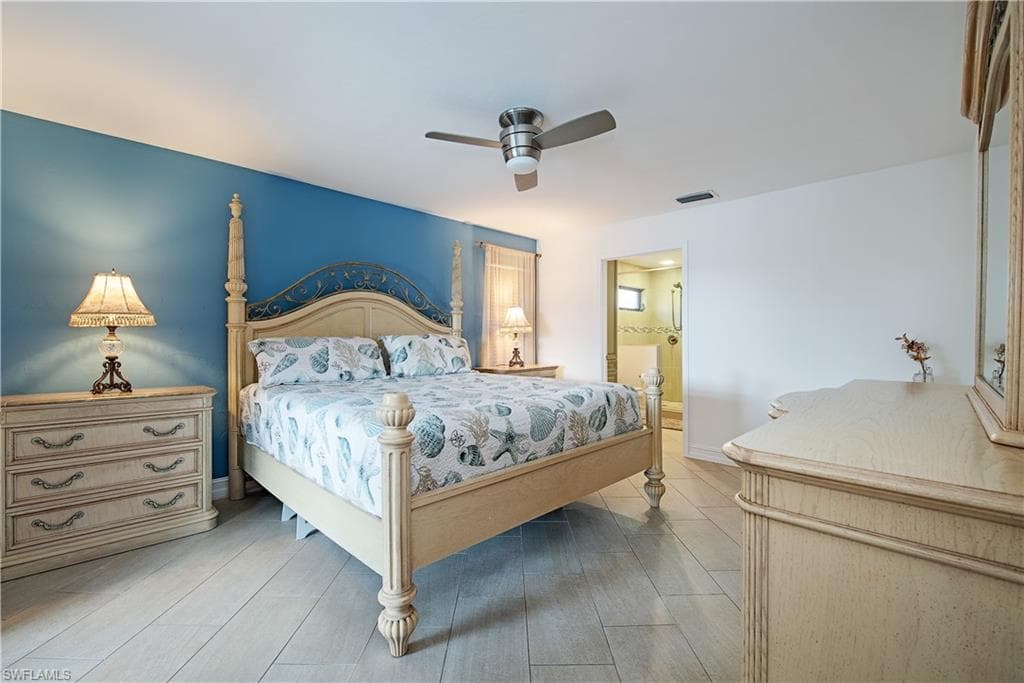 919 Joy Cir, Marco Island, FL 34145-15