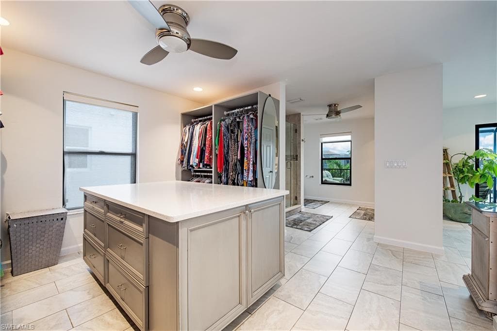 919 Joy Cir, Marco Island, FL 34145-19
