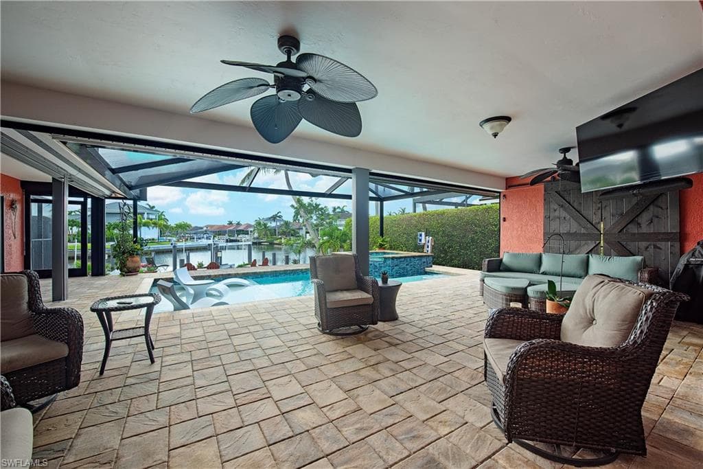 919 Joy Cir, Marco Island, FL 34145-3