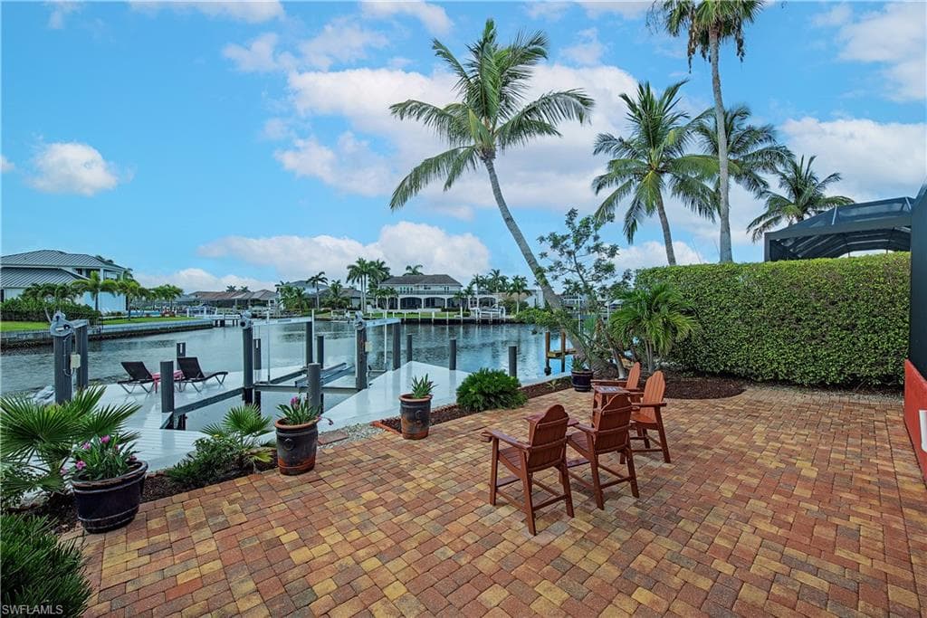 919 Joy Cir, Marco Island, FL 34145-7