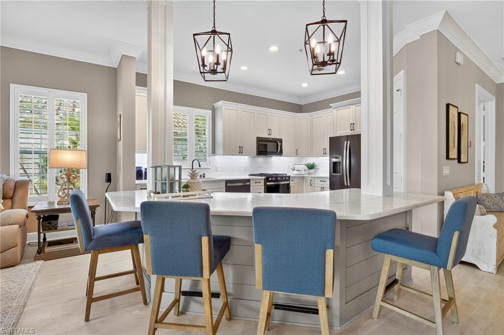 3202 Serenity Ct 202, Naples, FL 34114-11