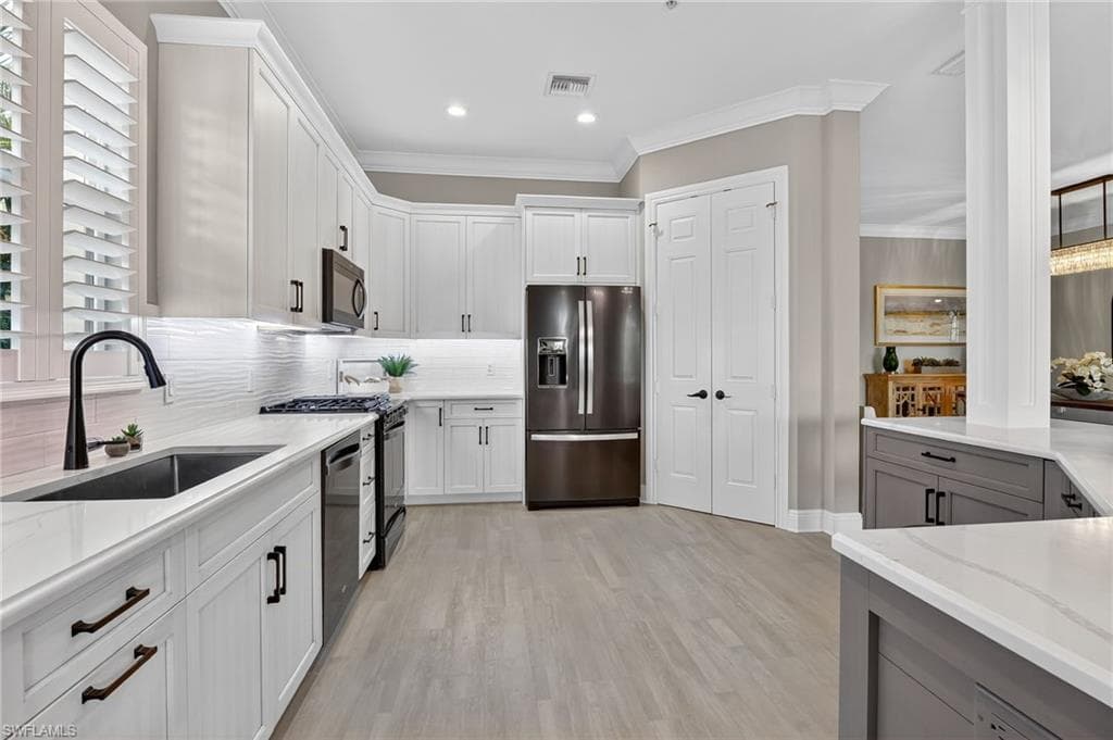 3202 Serenity Ct 202, Naples, FL 34114-12