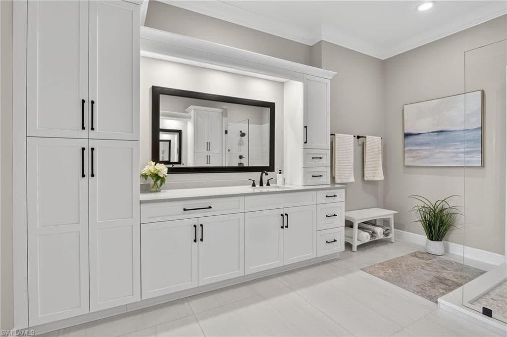 3202 Serenity Ct 202, Naples, FL 34114-25