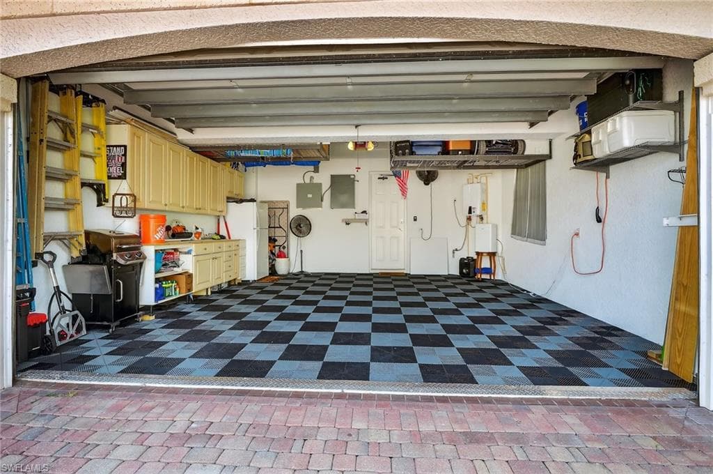 3202 Serenity Ct 202, Naples, FL 34114-42