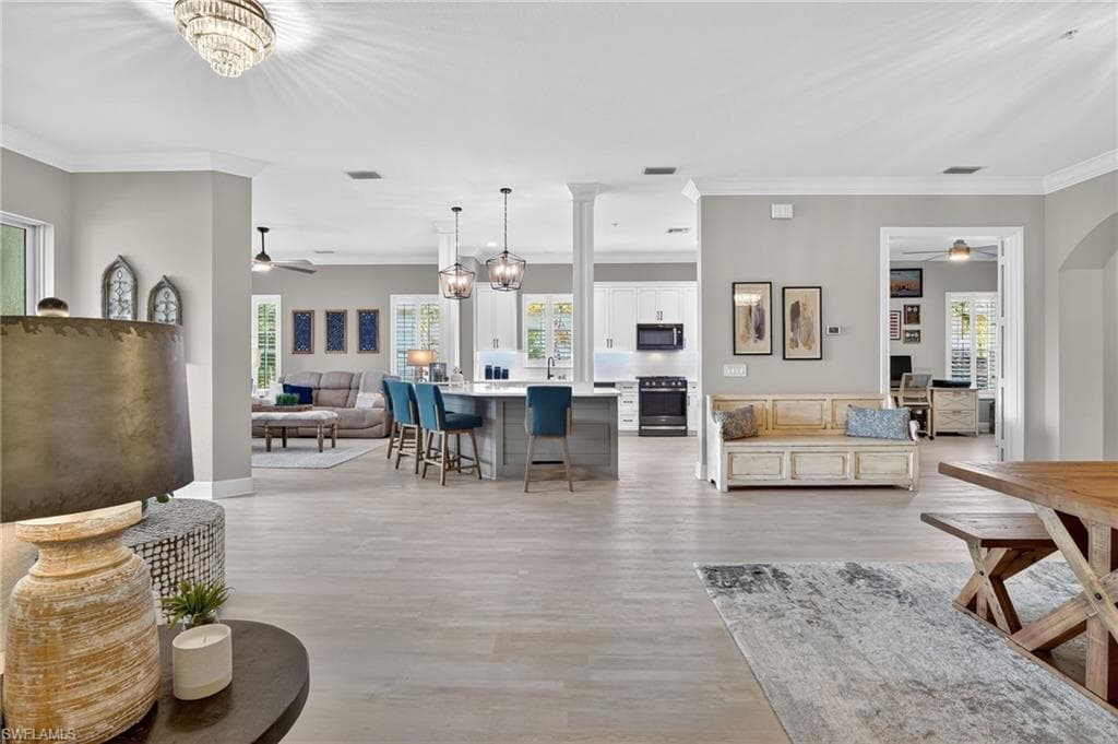 3202 Serenity Ct 202, Naples, FL 34114-7