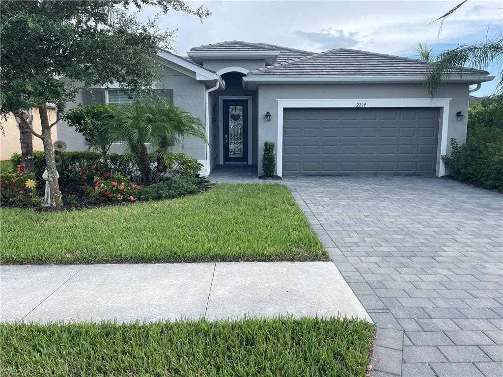 2214 Cara Cara Way, Naples, FL 34120-2