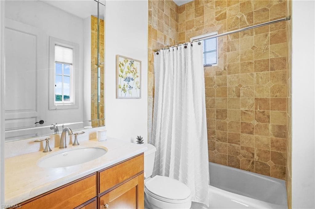16653 Toscana Cir 701, Naples, FL 34110-33