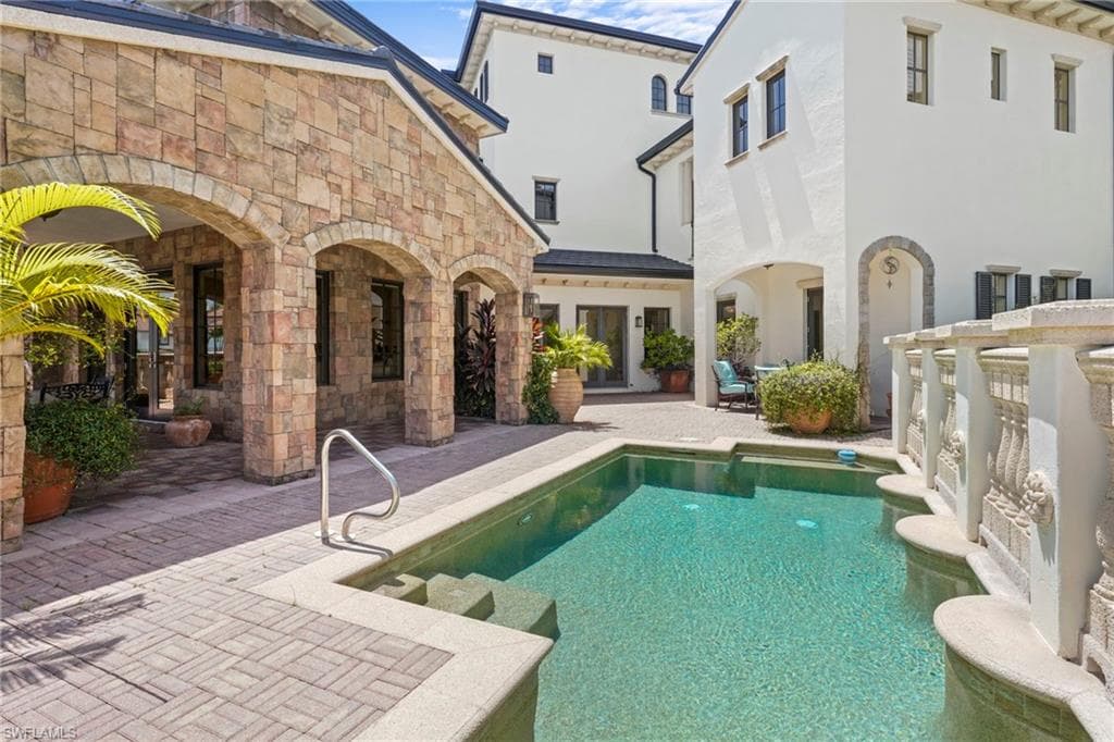 16653 Toscana Cir 701, Naples, FL 34110-3