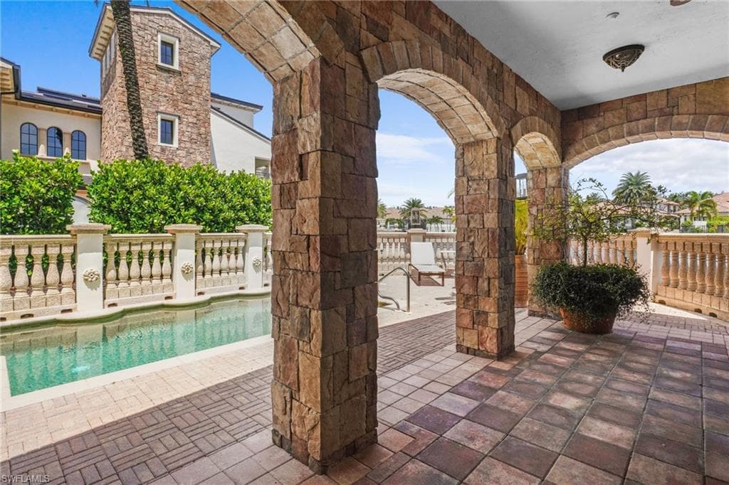 16653 Toscana Cir 701, Naples, FL 34110-4