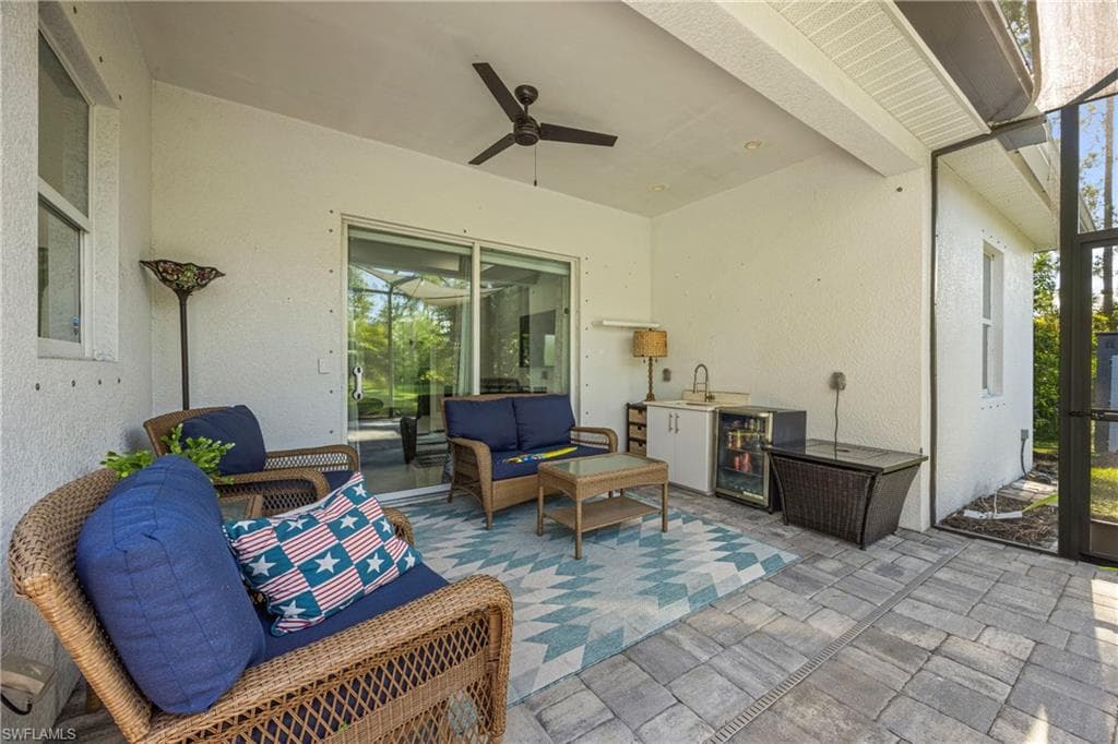 3291 41st Ave NE, Naples, FL 34120-29