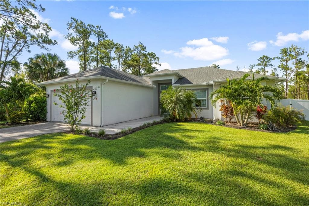 3291 41st Ave NE, Naples, FL 34120-3