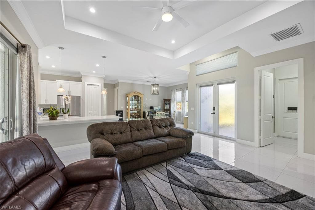 3291 41st Ave NE, Naples, FL 34120-8