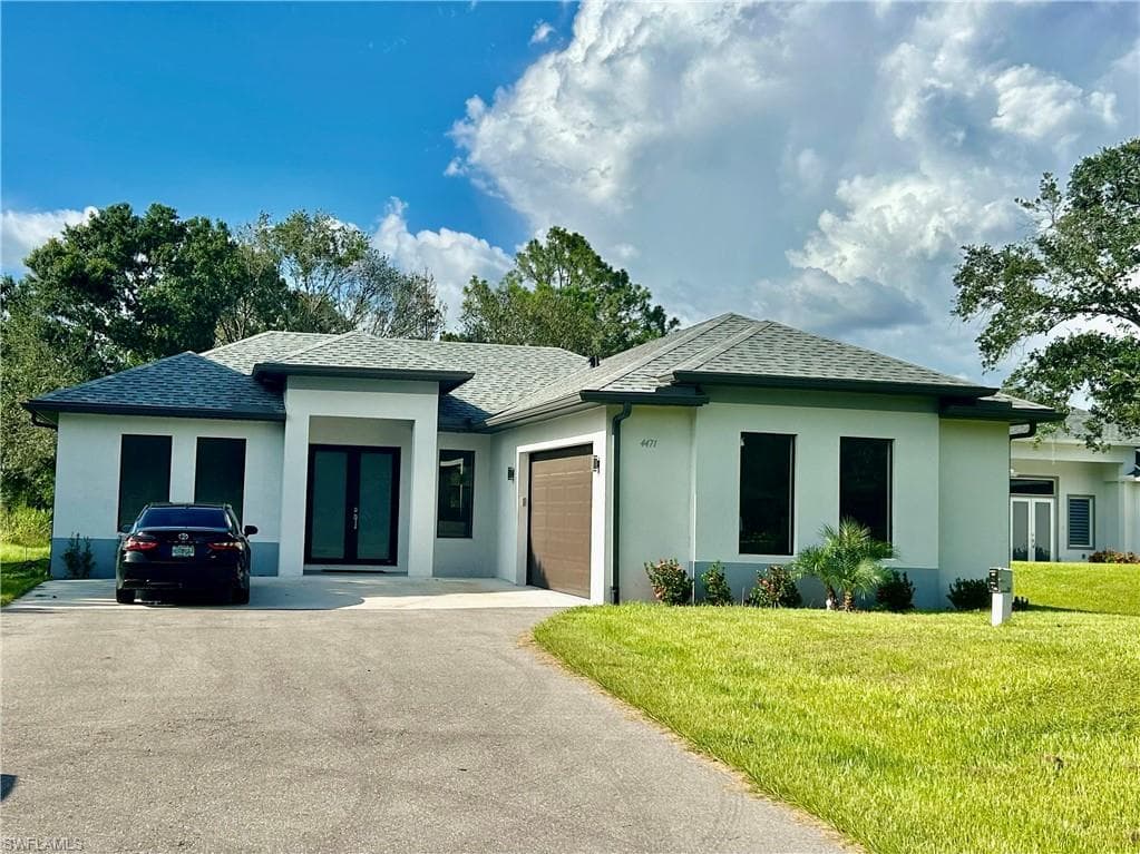 4471 47th Ave NE, Naples, FL 34120-1