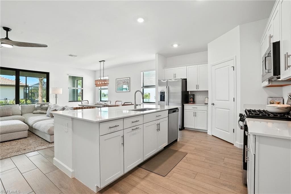 18514 Ives Dr, Estero, FL 33928-9
