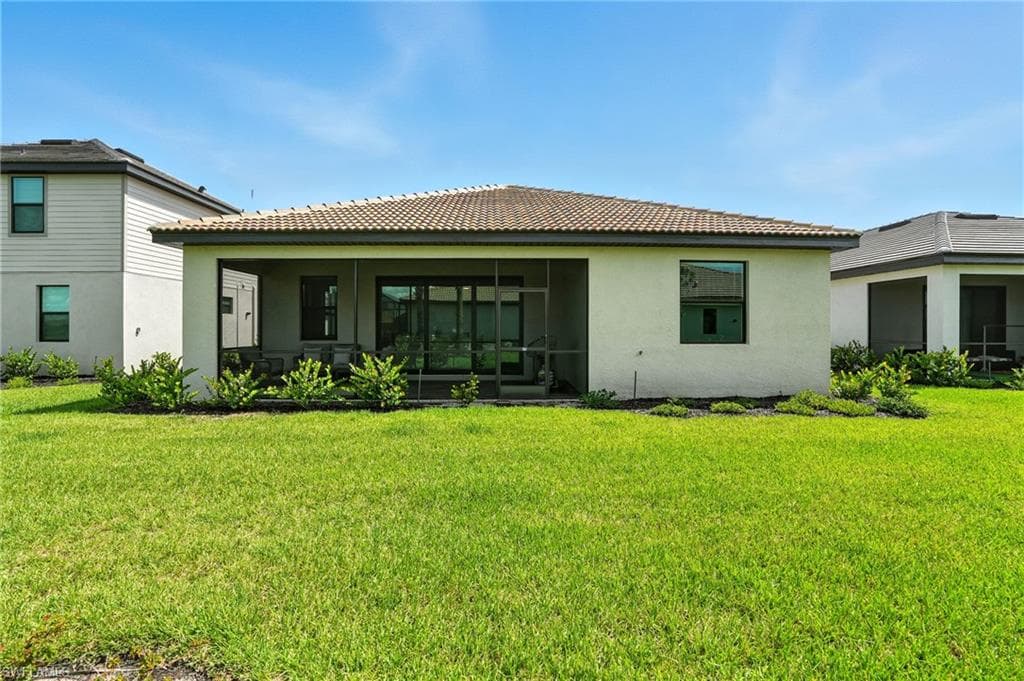 18514 Ives Dr, Estero, FL 33928-32