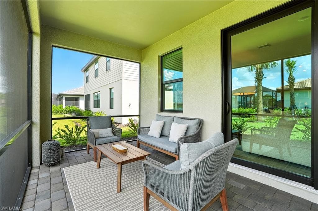 18514 Ives Dr, Estero, FL 33928-33