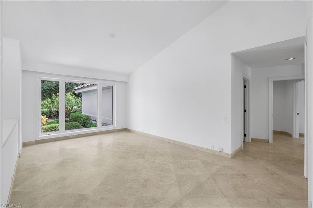 4502 Silver Fox Dr, Naples, FL 34119-11